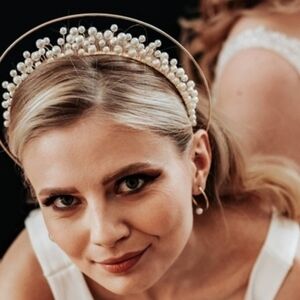 Elegant Pearl Headband